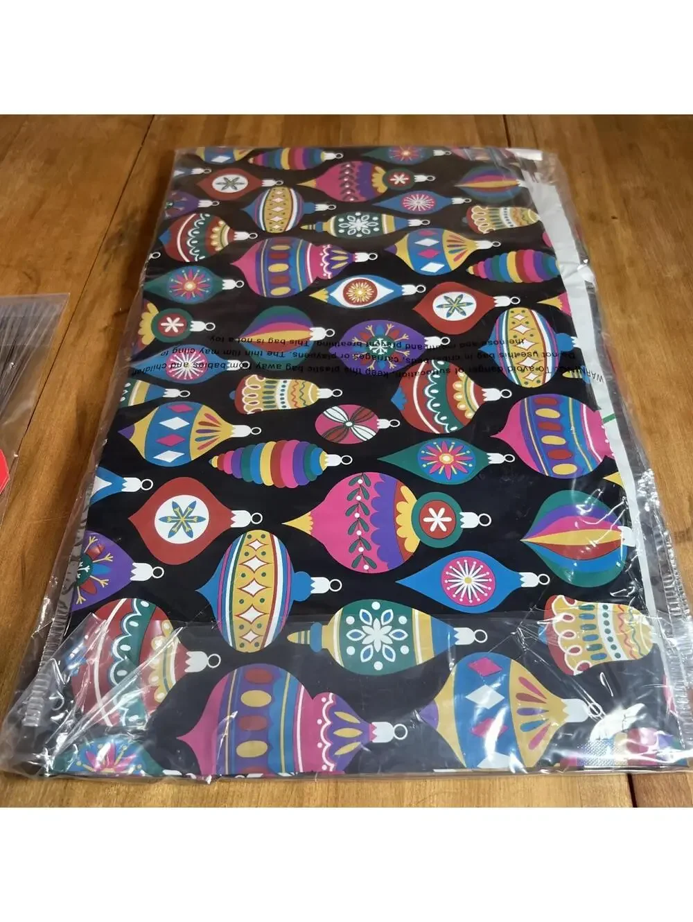 Kringle Express 50 Piece Drawstring Gift Bag and Tag Set, New